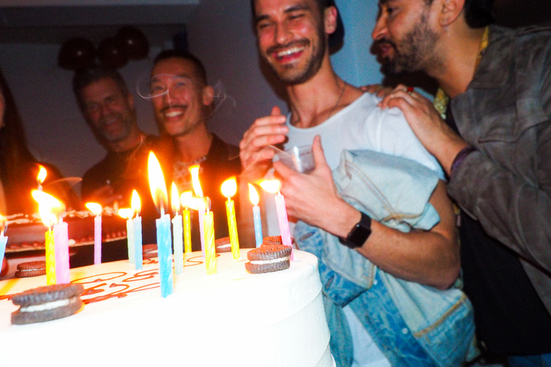 Illustration for article titled A SAM AND OLI BDAY